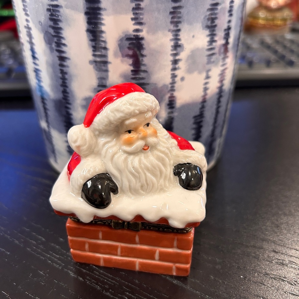Vintagee Department 56 Santa Claus Trinket Box